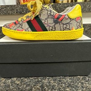 Boys Gucci Sneakers Size 30 (12.5)